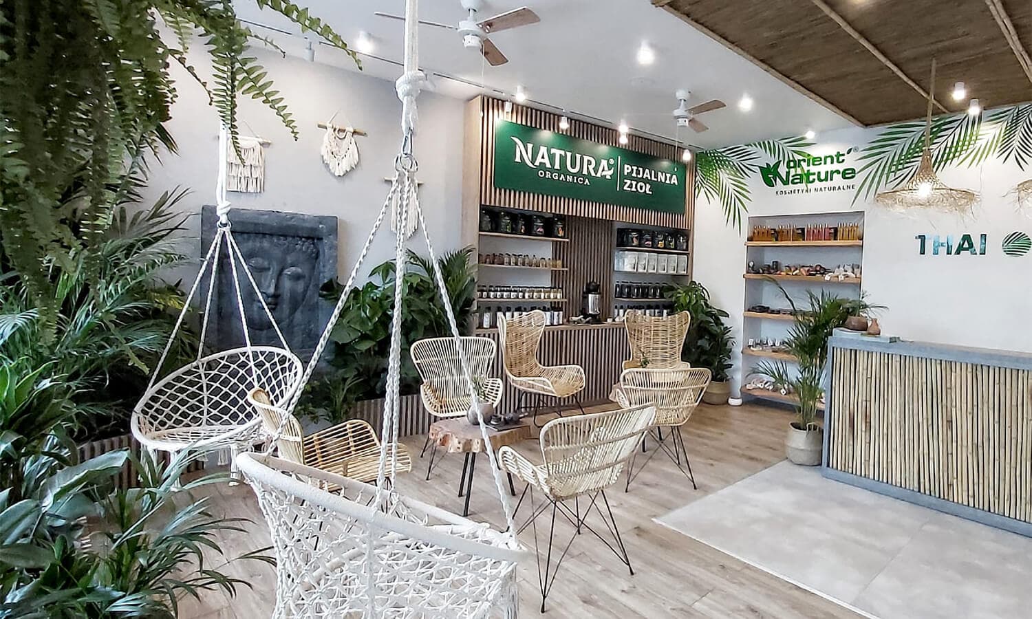 Naturalny design wnętrza salonu Thai Organic